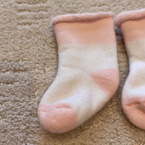 Givenchy baby pink and white socks - Picture 3 of 6